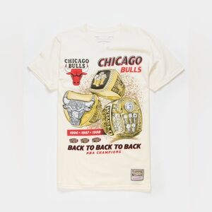 MITCHELL & NESS Chicago Bulls “Back to Back to Back Champions” Tee SIZE SMALL🏀🏀